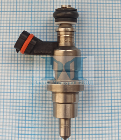 Дюзи за директно впръскване Avensis, RAV4, 23250-28030